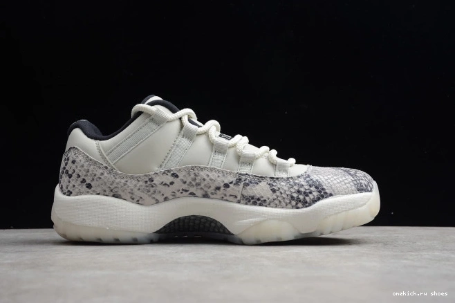 Rep Snake Air Bone Low SE Light 11 CD6846-002 Jordan 0702